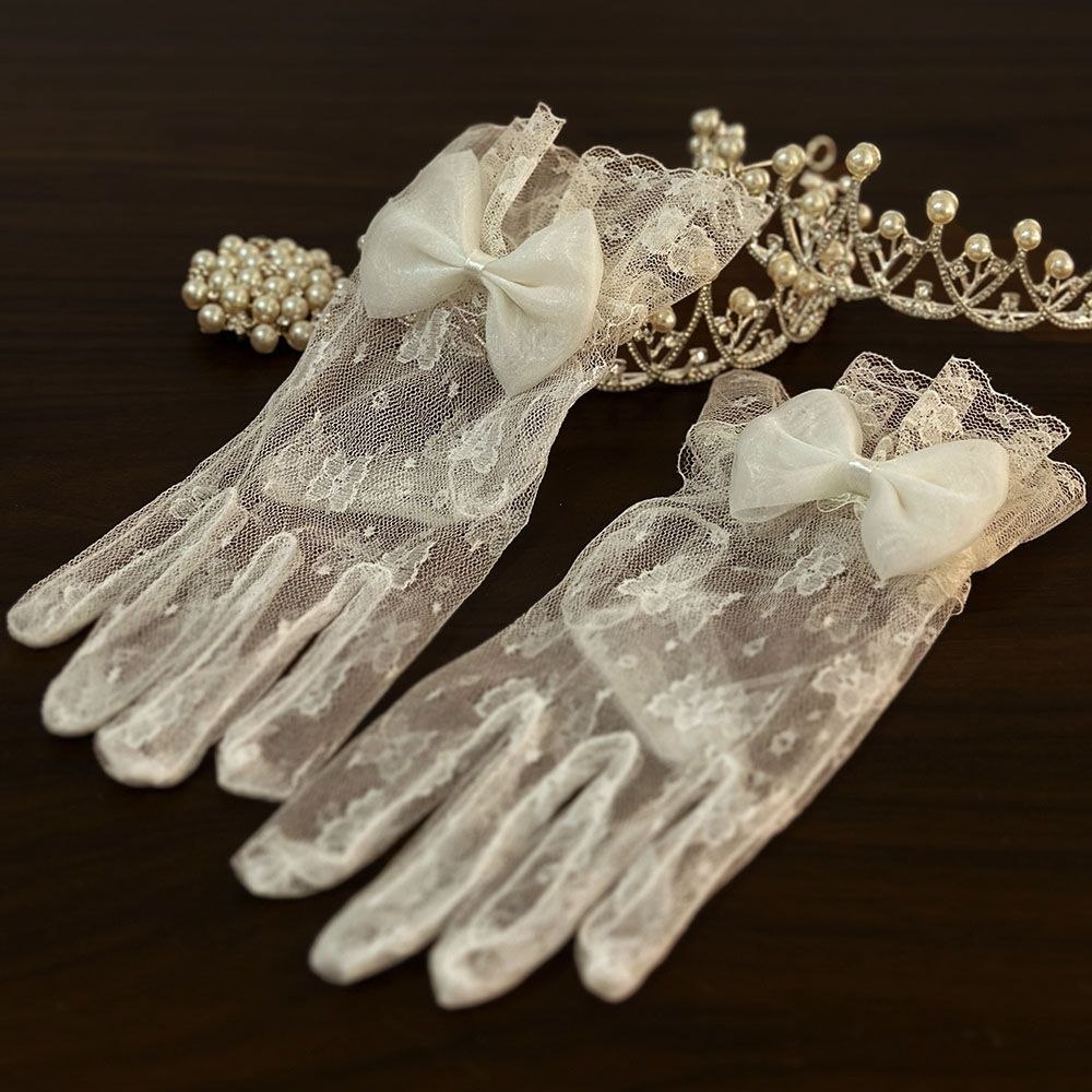 GANTS EN DENTELLE